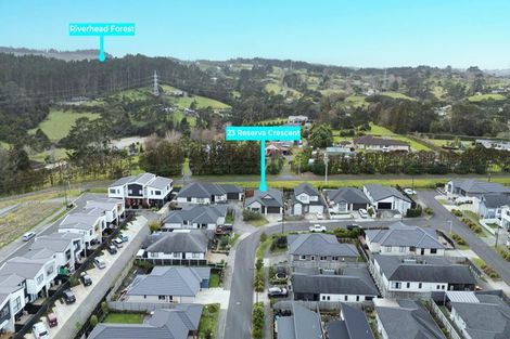 Photo of property in 23 Reserva Crescent, Kumeu, 0810