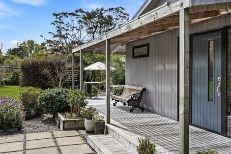 Photo of property in 2 Valley Road, Waitoki, Kaukapakapa, 0871