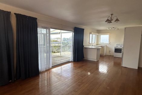 Photo of property in 178 Waimumu Road, Massey, Auckland, 0614