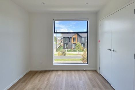 Photo of property in 93 Papatupu Way, Kumeu, 0810