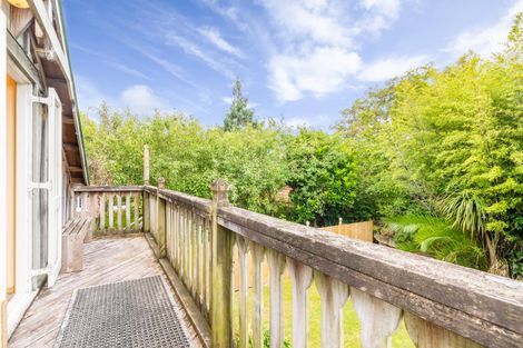 Photo of property in 2 Kaponga Crescent, New Lynn, Auckland, 0600