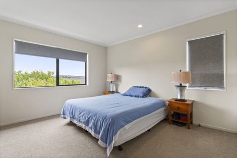 Photo of property in 28 Ina Ville Drive, Pukekohe, 2120