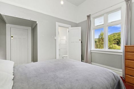 Photo of property in 8 Mount Cecil Road, Moonshine Valley, Porirua, 5381