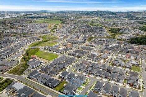 Photo of property in 83 Drumbuoy Drive, Flat Bush, Auckland, 2019