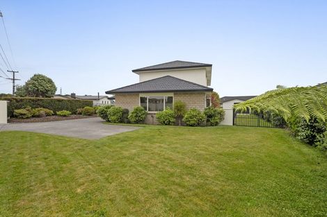 Photo of property in 430 Mangorei Road, Highlands Park, New Plymouth, 4312