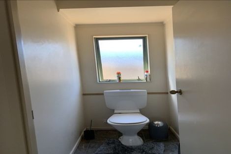 Photo of property in 29 Koru Street, Mangere Bridge, Auckland, 2022