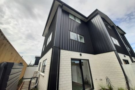 Photo of property in 9/59 Neil Avenue, Te Atatu Peninsula, Auckland, 0610