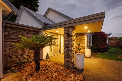 Photo of property in 5 Heritage Place, Terrace End, Palmerston North, 4410