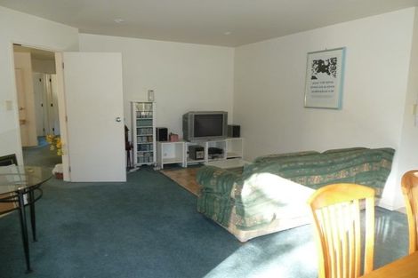 Photo of property in 43a Forrest Hill Road, Milford, Auckland, 0620
