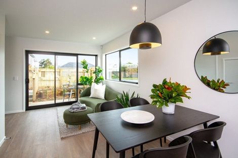 Photo of property in 11 Whati Lane, Henderson, Auckland, 0612