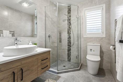 Photo of property in 10 Tawatawa Street, Long Bay, Auckland, 0630