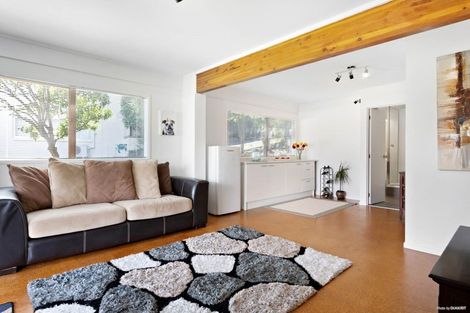 Photo of property in 14 Oaktree Avenue, Browns Bay, Auckland, 0630