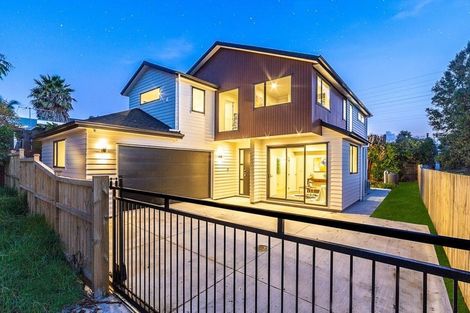 Photo of property in 27a Royal View Road, Te Atatu South, Auckland, 0610