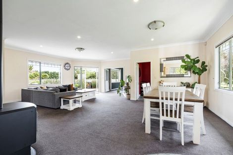 Photo of property in 484 Corbett Road, Lepperton, New Plymouth, 4373