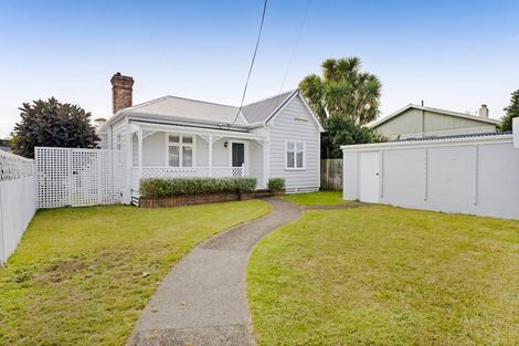 Photo of property in 131 Lemon Street, New Plymouth, 4312