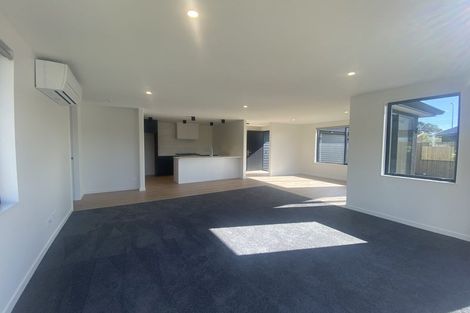 Photo of property in 19 Kaiwaru Place, Waikanae, 5036