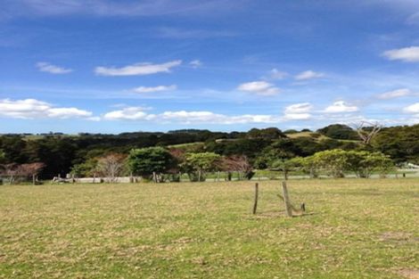 Photo of property in 102 Settlement Road, Kaiwaka, 0573