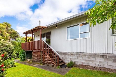 Photo of property in 18 Holland Grove, Richmond Heights, Taupo, 3330
