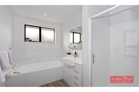 Photo of property in 34 Solomon Avenue, Redwood, Christchurch, 8051