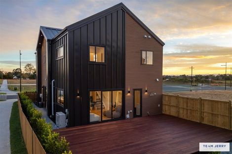 Photo of property in 37 Maungakaraka Road, Karaka, 2580
