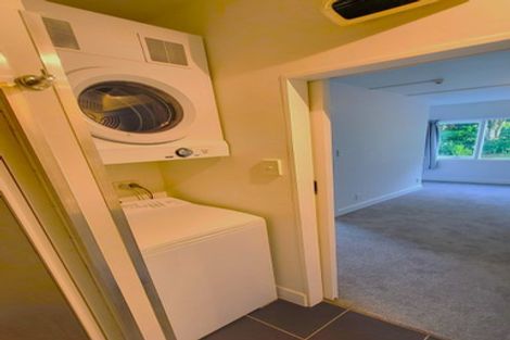 Photo of property in 2/8 Governor Road, Northland, Wellington, 6012