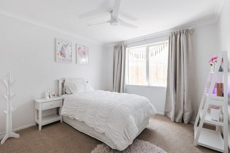 Photo of property in 26 Oyster Place, Omokoroa, 3114