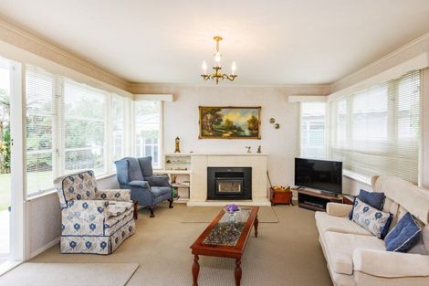 Photo of property in 4 Duna Place, Takaro, Palmerston North, 4412