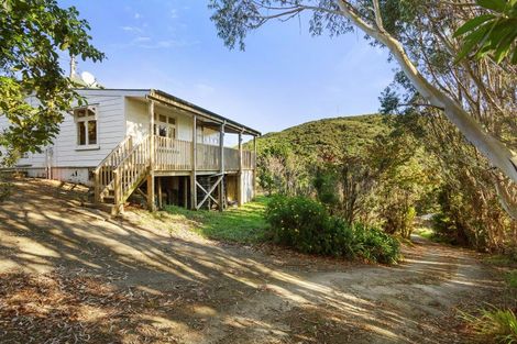 Photo of property in 8 Mount Cecil Road, Moonshine Valley, Porirua, 5381