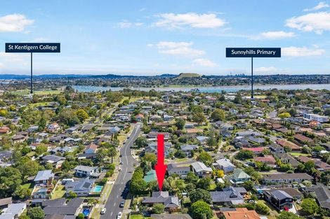 Photo of property in 18 Meadway, Sunnyhills, Auckland, 2010