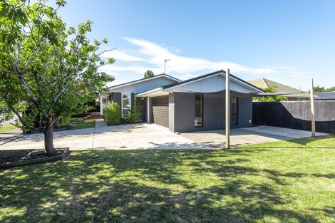 Photo of property in 2 Sarabande Avenue, Redwood, Christchurch, 8051