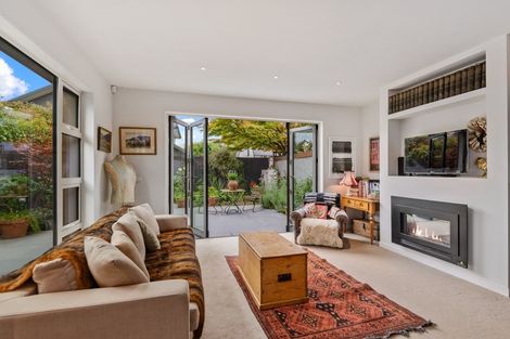 Photo of property in 87 Holly Road, St Albans, Christchurch, 8014