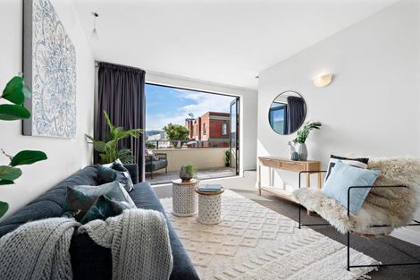Photo of property in 1a/2 Elizabeth Street, Petone, Lower Hutt, 5012