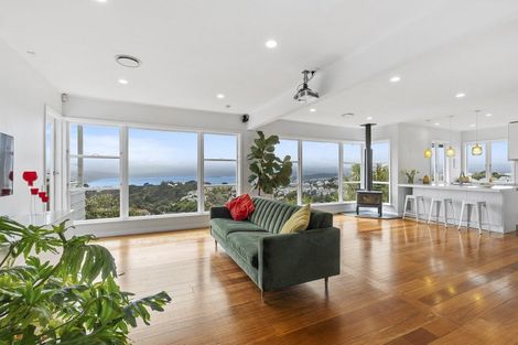 Photo of property in 22 Fairview Crescent, Kelburn, Wellington, 6012