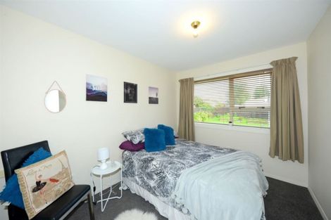 Photo of property in 102 Lowry Avenue, Redwood, Christchurch, 8051