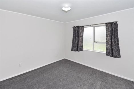 Photo of property in 56 Pukeroa Place, Papakura, 2110