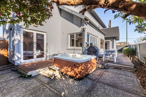 Photo of property in 9a Avenue Road, Greenmeadows, Napier, 4112