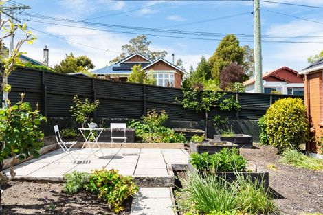 Photo of property in 16 Farquharson Street, Opoho, Dunedin, 9010