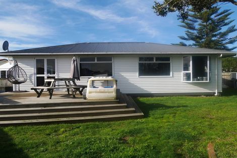 Photo of property in 66 Makarini Street, Paraparaumu, 5032