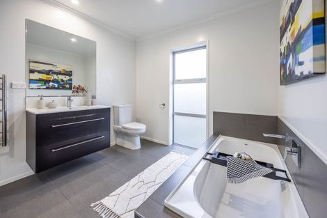 Photo of property in 102 Tramway Road, Ruakura, Hamilton, 3214