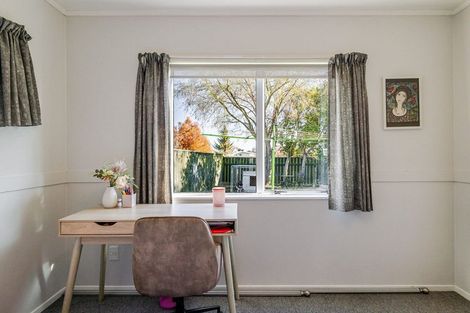 Photo of property in 105 Hillcrest Drive, Kelvin Grove, Palmerston North, 4414