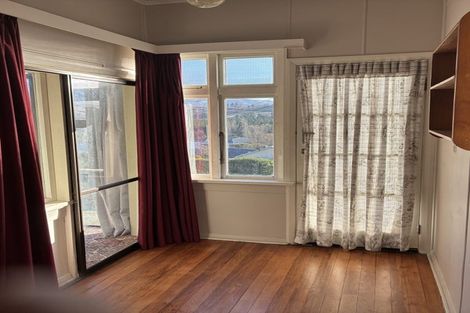 Photo of property in 35 Branxholm Street, Roxburgh, 9500