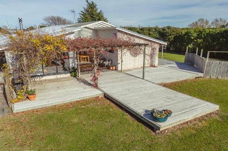 Photo of property in 93 Cemetery Road, Sanson, Palmerston North, 4479