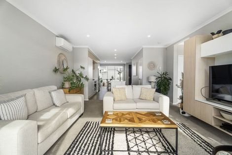 Photo of property in 75 Karepiro Drive, Stanmore Bay, Whangaparaoa, 0932