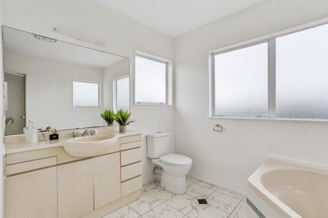 Photo of property in 16 Alec Craig Way, Gulf Harbour, Whangaparaoa, 0930