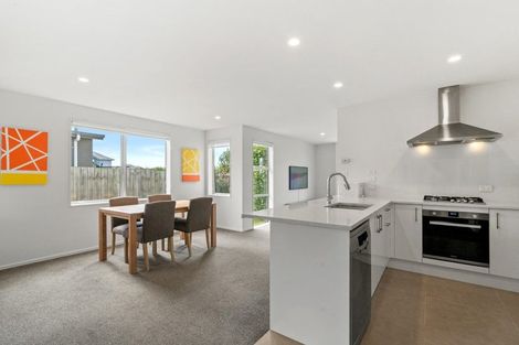 Photo of property in 16 Hakaro Way, Takanini, 2112