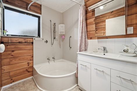 Photo of property in 3a Jet Place, Pukehangi, Rotorua, 3015