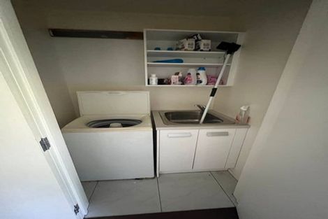 Photo of property in 19a Sunnyside Road, Sunnyvale, Auckland, 0612