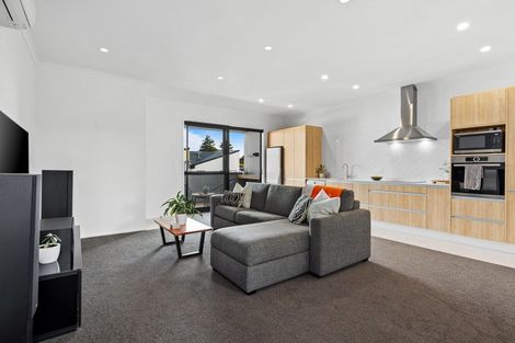 Photo of property in 3/2 Frances Bryers Road, Hobsonville, Auckland, 0616
