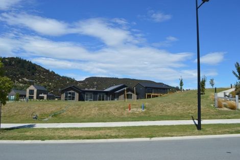 Photo of property in 3 Cluden Crescent, Wanaka, 9305