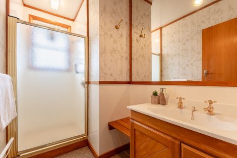 Photo of property in 16 Utauta Street, Waikanae, 5036
